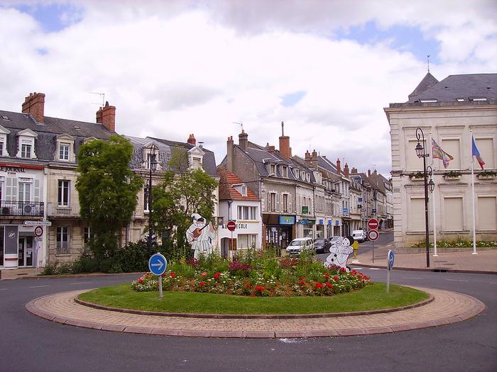 Cosne-Cours-sur-Loire - Immobilier - CENTURY 21 Agence Ducreux - Rond-point de la mairie