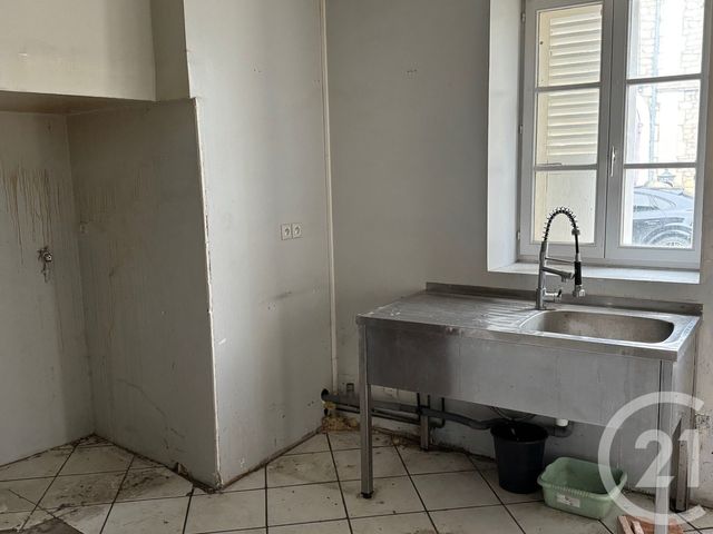 maison à vendre - 5 pièces - 120.0 m2 - COSNE COURS SUR LOIRE - 58 - BOURGOGNE - Century 21 Agence Ducreux