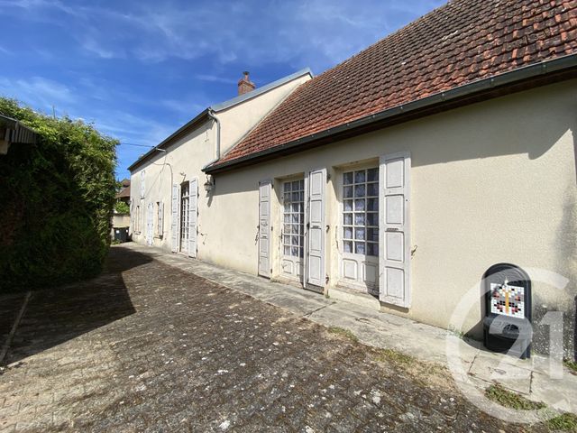 maison à vendre - 8 pièces - 279.0 m2 - BANNAY - 18 - CENTRE - Century 21 Agence Ducreux