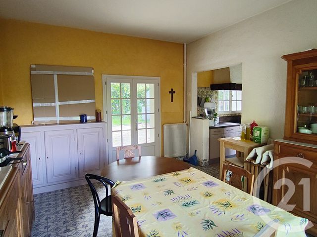 maison à vendre - 7 pièces - 214.5 m2 - LA CHAPELLE MONTLINARD - 18 - CENTRE - Century 21 Agence Ducreux