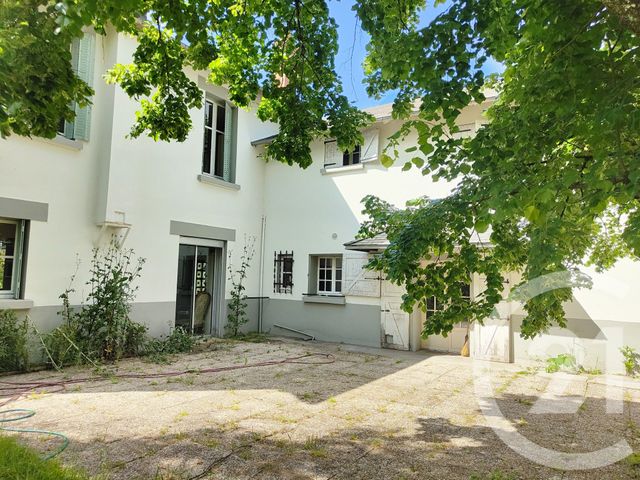 maison à vendre - 7 pièces - 214.5 m2 - LA CHAPELLE MONTLINARD - 18 - CENTRE - Century 21 Agence Ducreux