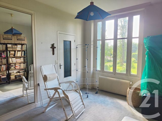 maison à vendre - 7 pièces - 214.5 m2 - LA CHAPELLE MONTLINARD - 18 - CENTRE - Century 21 Agence Ducreux