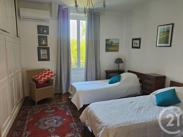 Afficher la photo en grand maison à vendre - 9 pièces - 230.0 m2 - COSNE COURS SUR LOIRE - 58 - BOURGOGNE - Century 21 Agence Ducreux