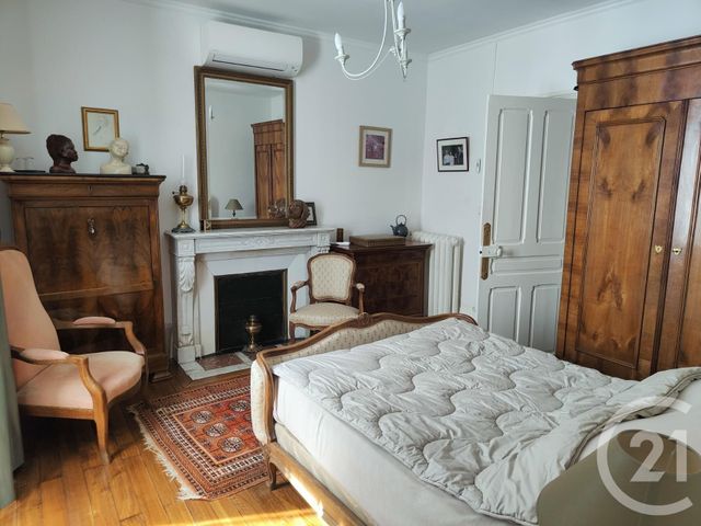 Afficher la photo en grand maison à vendre - 9 pièces - 230.0 m2 - COSNE COURS SUR LOIRE - 58 - BOURGOGNE - Century 21 Agence Ducreux