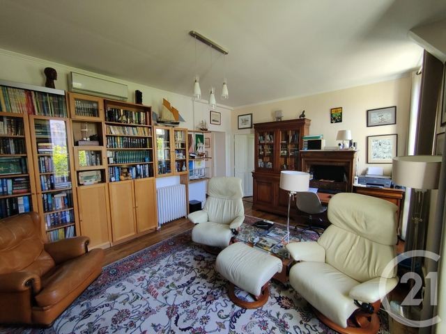 Afficher la photo en grand maison à vendre - 9 pièces - 230.0 m2 - COSNE COURS SUR LOIRE - 58 - BOURGOGNE - Century 21 Agence Ducreux