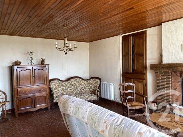 maison à vendre - 9 pièces - 182.0 m2 - SURY EN VAUX - 18 - CENTRE - Century 21 Agence Ducreux