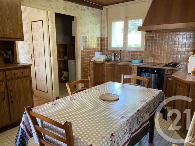 maison à vendre - 9 pièces - 182.0 m2 - SURY EN VAUX - 18 - CENTRE - Century 21 Agence Ducreux