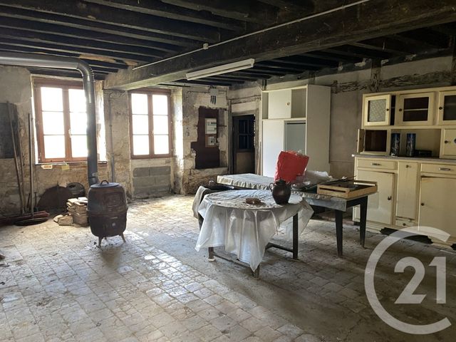maison à vendre - 9 pièces - 182.0 m2 - SURY EN VAUX - 18 - CENTRE - Century 21 Agence Ducreux