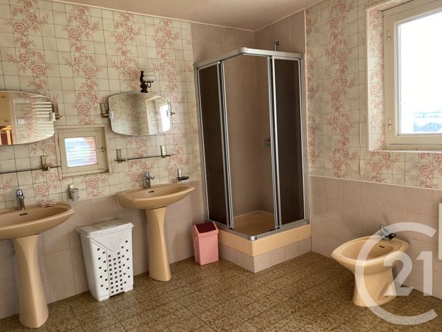 maison à vendre - 9 pièces - 182.0 m2 - SURY EN VAUX - 18 - CENTRE - Century 21 Agence Ducreux