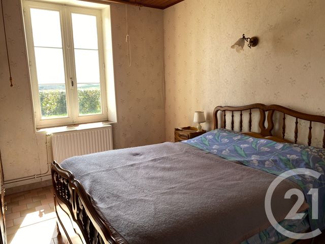 maison à vendre - 9 pièces - 182.0 m2 - SURY EN VAUX - 18 - CENTRE - Century 21 Agence Ducreux