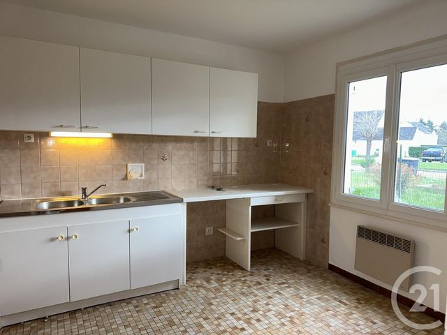 maison à vendre - 6 pièces - 112.1 m2 - LERE - 18 - CENTRE - Century 21 Agence Ducreux