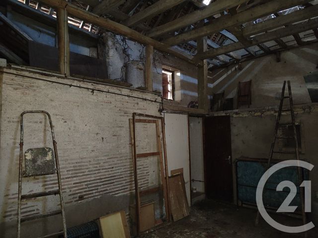 maison à vendre - 3 pièces - 79.0 m2 - ST BOUIZE - 18 - CENTRE - Century 21 Agence Ducreux