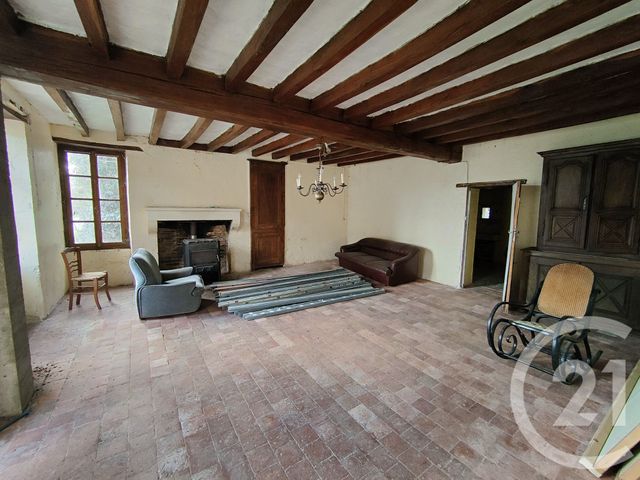 maison à vendre - 3 pièces - 79.0 m2 - ST BOUIZE - 18 - CENTRE - Century 21 Agence Ducreux