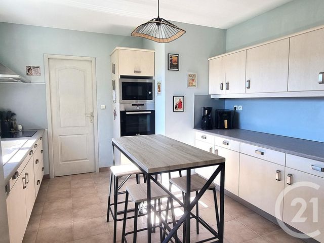 maison à vendre - 5 pièces - 100.0 m2 - VEAUGUES - 18 - CENTRE - Century 21 Agence Ducreux