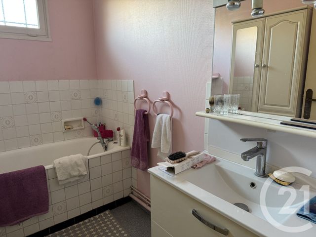 maison à vendre - 3 pièces - 84.0 m2 - LA CELLE SUR LOIRE - 58 - BOURGOGNE - Century 21 Agence Ducreux