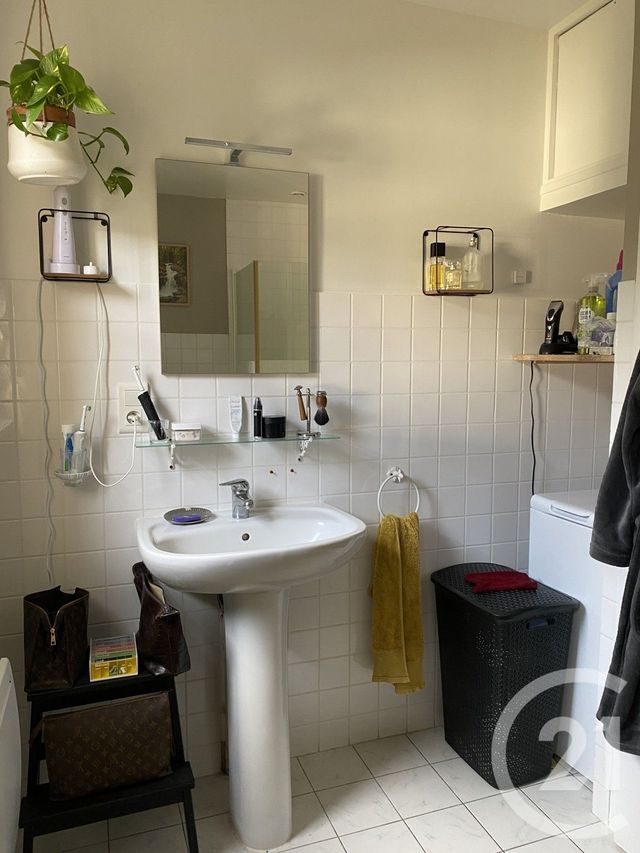 maison à vendre - 2 pièces - 62.0 m2 - VINON - 18 - CENTRE - Century 21 Agence Ducreux