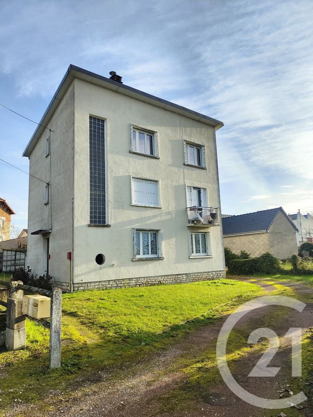 Appartement T3 à vendre - 4 pièces - 58.4 m2 - COSNE COURS SUR LOIRE - 58 - BOURGOGNE - Century 21 Agence Ducreux