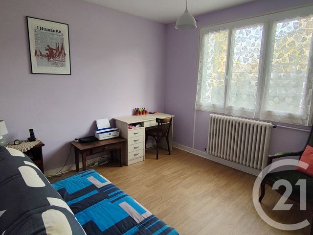 Appartement T3 à vendre - 4 pièces - 60.0 m2 - COSNE COURS SUR LOIRE - 58 - BOURGOGNE - Century 21 Agence Ducreux