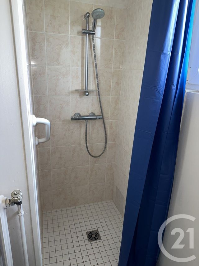 maison à vendre - 6 pièces - 134.7 m2 - COSNE COURS SUR LOIRE - 58 - BOURGOGNE - Century 21 Agence Ducreux