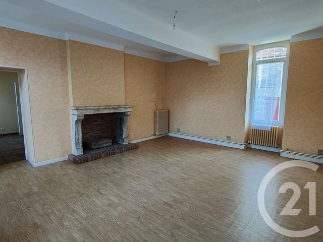 Appartement F2 à vendre - 4 pièces - 82.0 m2 - COSNE COURS SUR LOIRE - 58 - BOURGOGNE - Century 21 Agence Ducreux