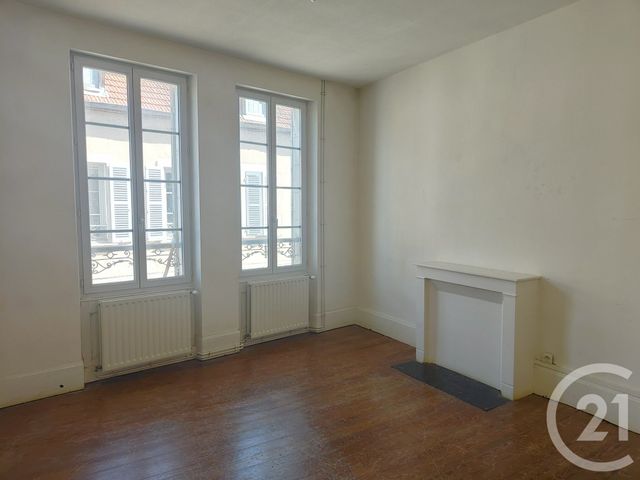 Appartement T4 à vendre - 5 pièces - 82.5 m2 - COSNE COURS SUR LOIRE - 58 - BOURGOGNE - Century 21 Agence Ducreux