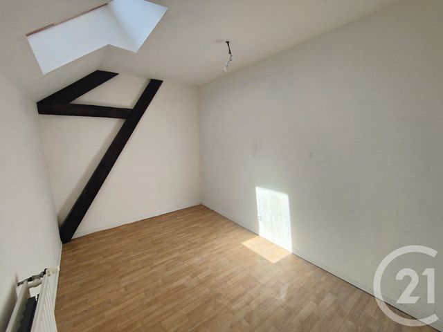 Appartement T4 à vendre - 5 pièces - 82.5 m2 - COSNE COURS SUR LOIRE - 58 - BOURGOGNE - Century 21 Agence Ducreux