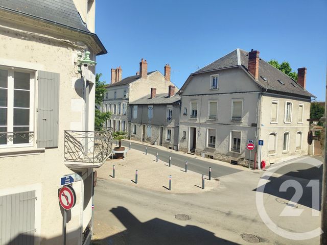 Appartement T4 à vendre - 5 pièces - 82.5 m2 - COSNE COURS SUR LOIRE - 58 - BOURGOGNE - Century 21 Agence Ducreux