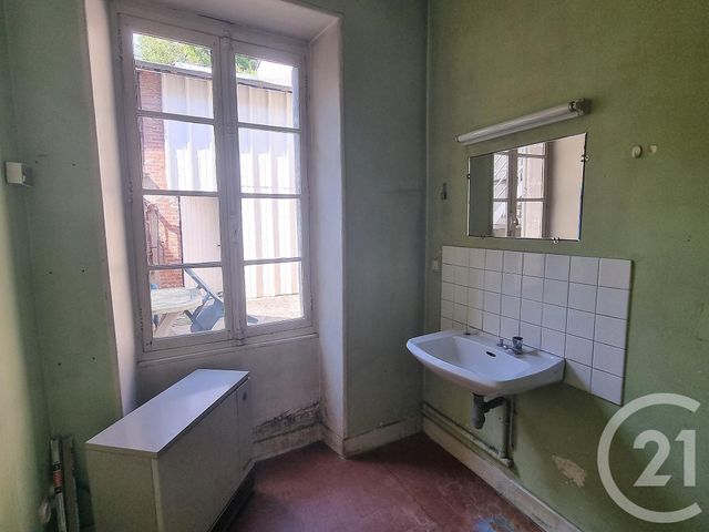maison à vendre - 6 pièces - 103.5 m2 - ST SATUR - 18 - CENTRE - Century 21 Agence Ducreux