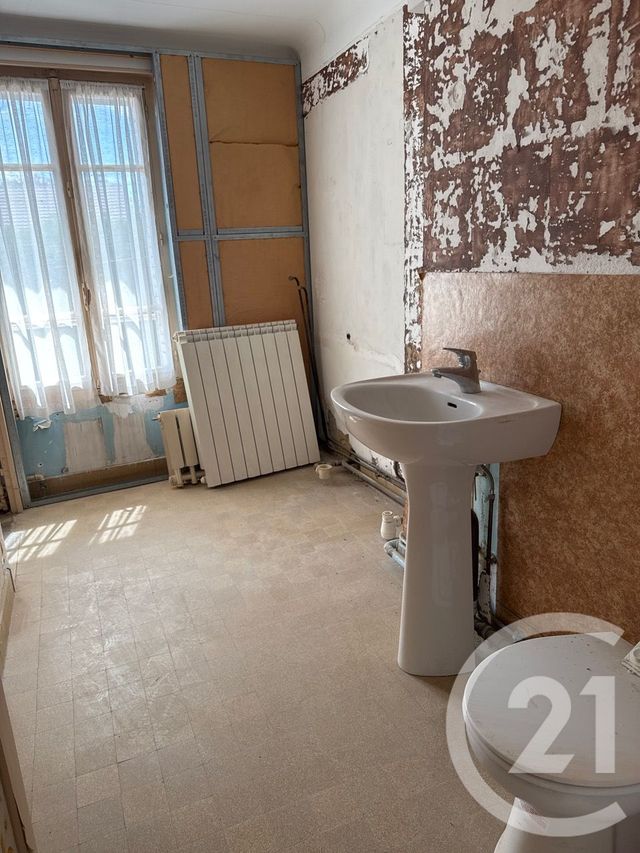 maison à vendre - 5 pièces - 112.0 m2 - NEUVY SUR LOIRE - 58 - BOURGOGNE - Century 21 Agence Ducreux