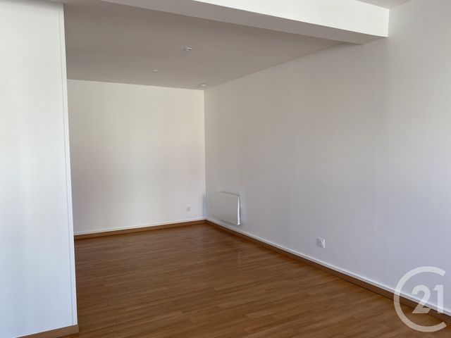 maison à vendre - 4 pièces - 80.0 m2 - SENS BEAUJEU - 18 - CENTRE - Century 21 Agence Ducreux